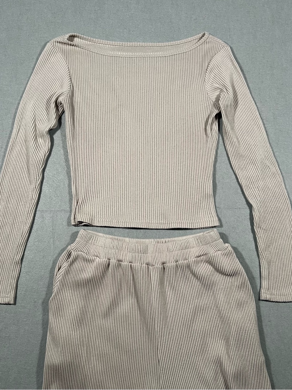 Women’s Beige Ribbed Knit 2-Piece Set Boat Neck Top & Straight Pants M - Picture 2 of 10
